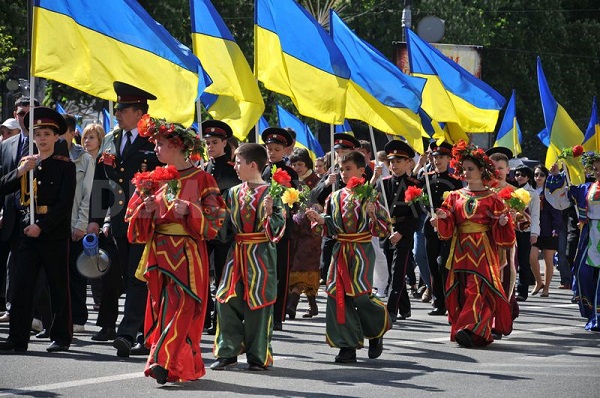 Military parade through Kiev for Victory Day